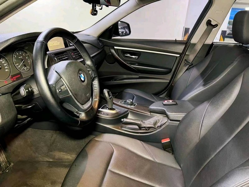 北京12年宝马3系6