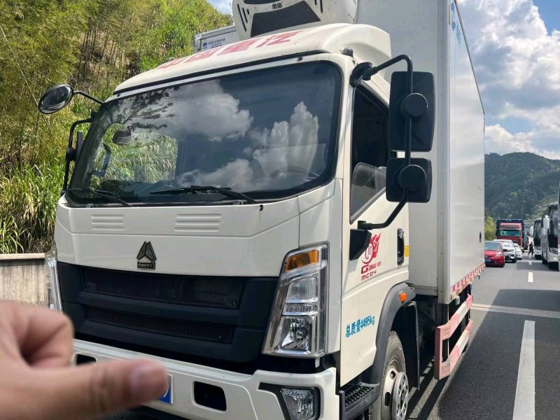 宜昌19年卡車系列重汽豪沃1