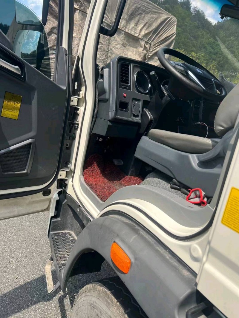 宜昌19年卡車系列重汽豪沃3