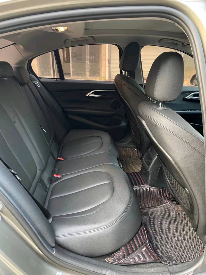 徐州18年宝马1系4