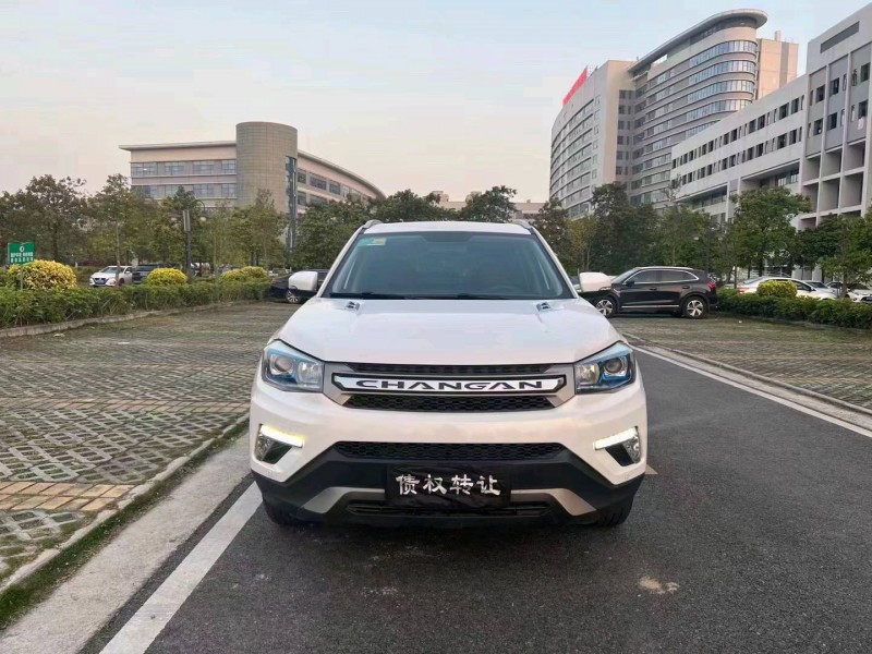 中山19年長安汽車CS758