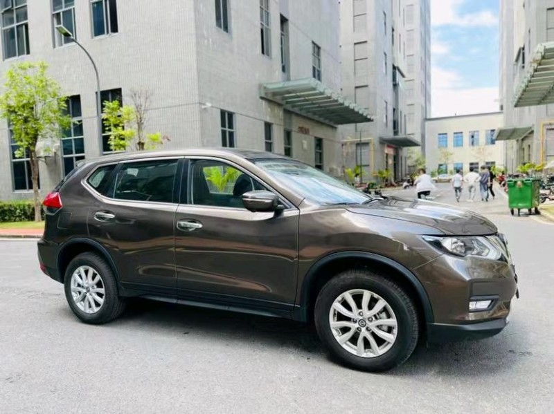 東莞21年日產奇駿2
