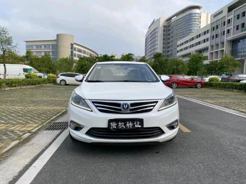 中山17年長安汽車逸動1
