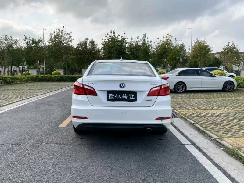 中山17年長安汽車逸動5