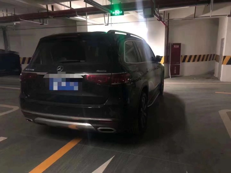 成都20年奔馳GLS2