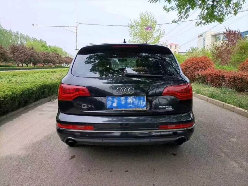荊門12年奧迪Q74