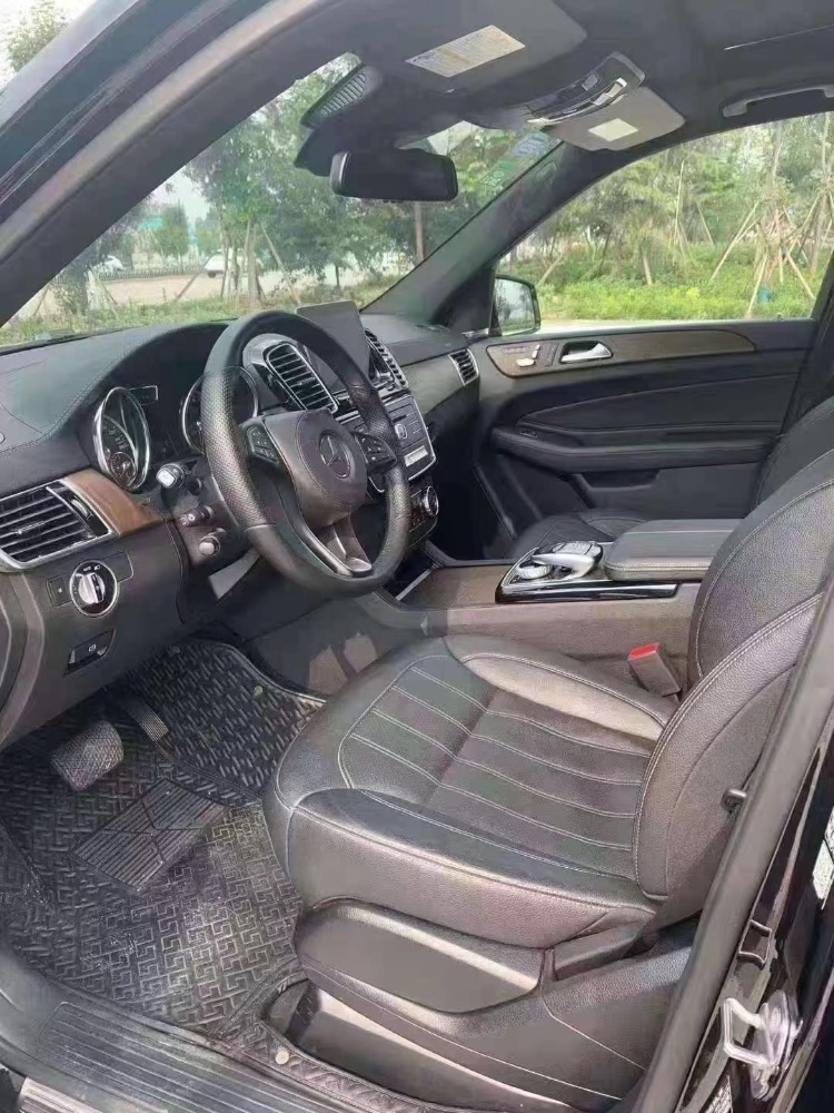 北京19年奔驰GLS2