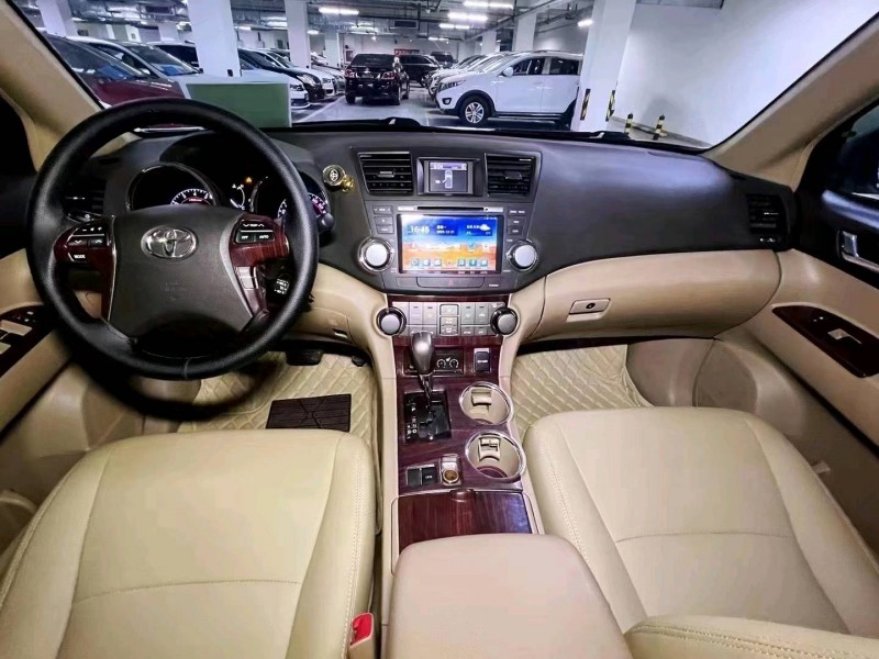 北京14年丰田汉兰达7