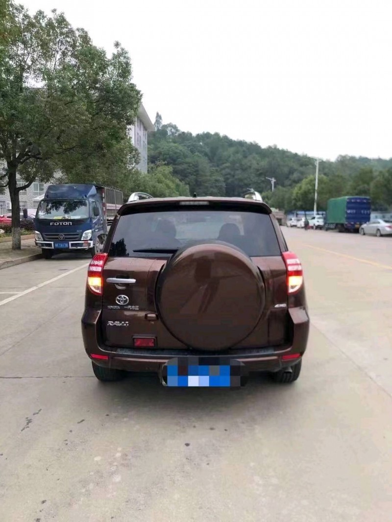 佛山12年豐田RAV44