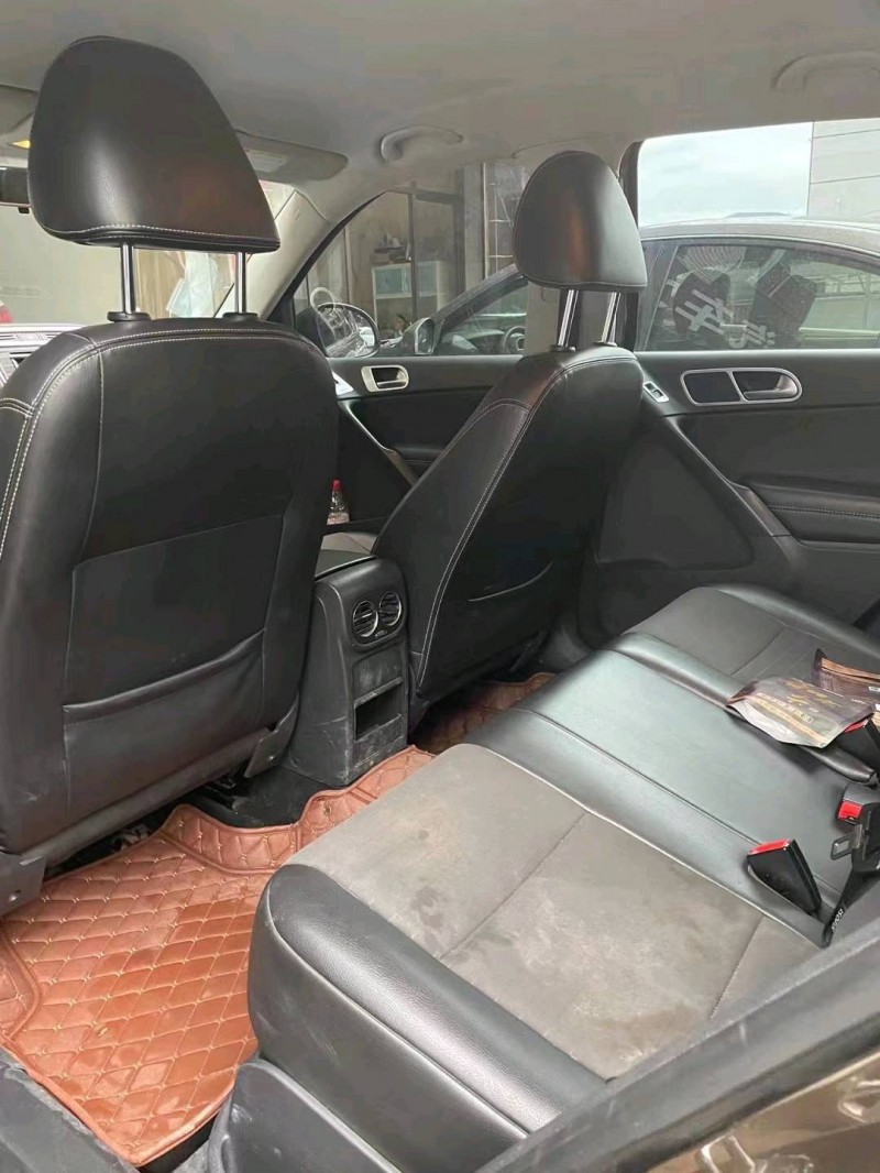 衡阳17年大众途观6