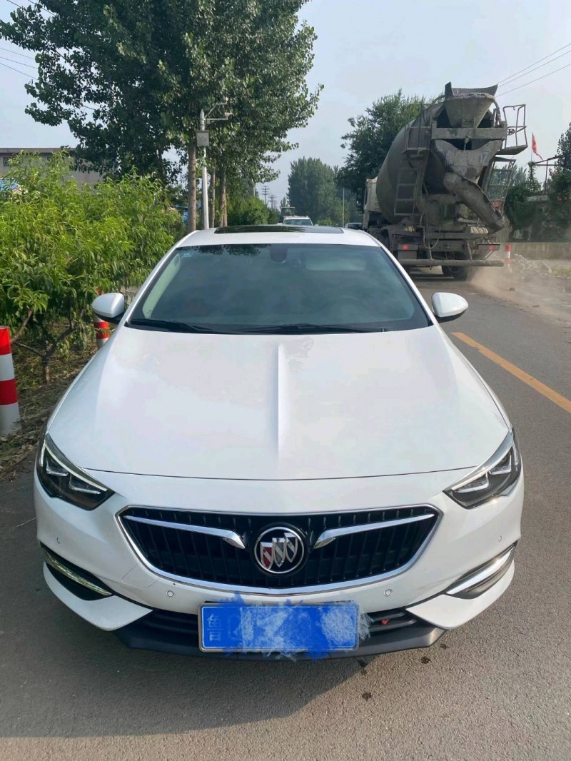 青岛19年别克君威1