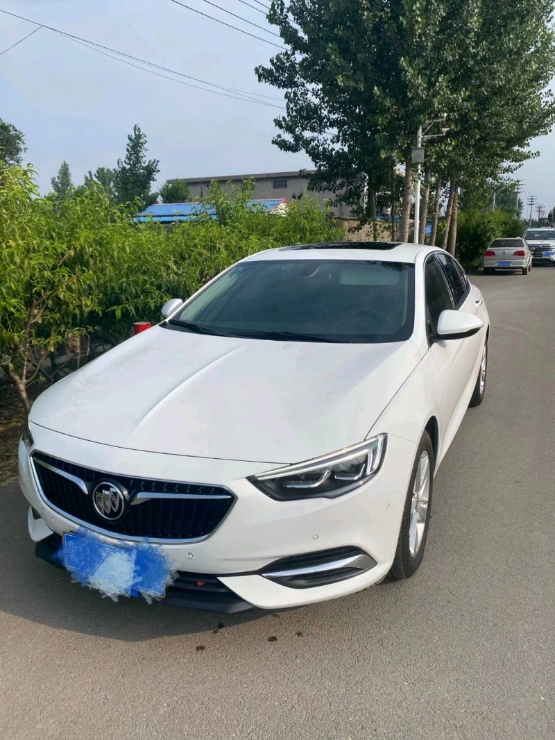 青岛19年别克君威2