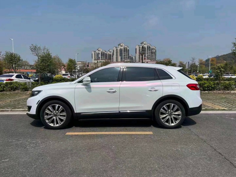 中山16年林肯MKZ3