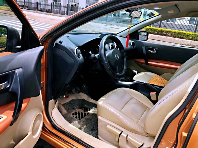 廈門13年日產逍客4