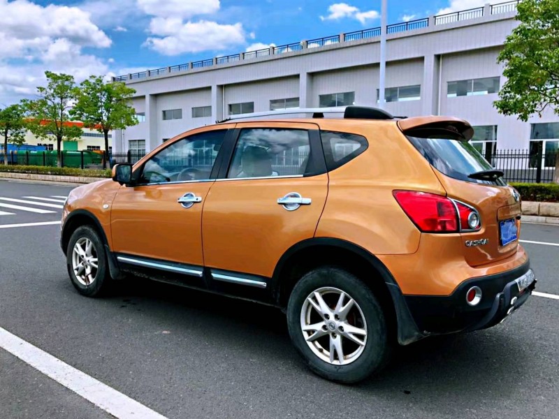 廈門13年日產逍客9