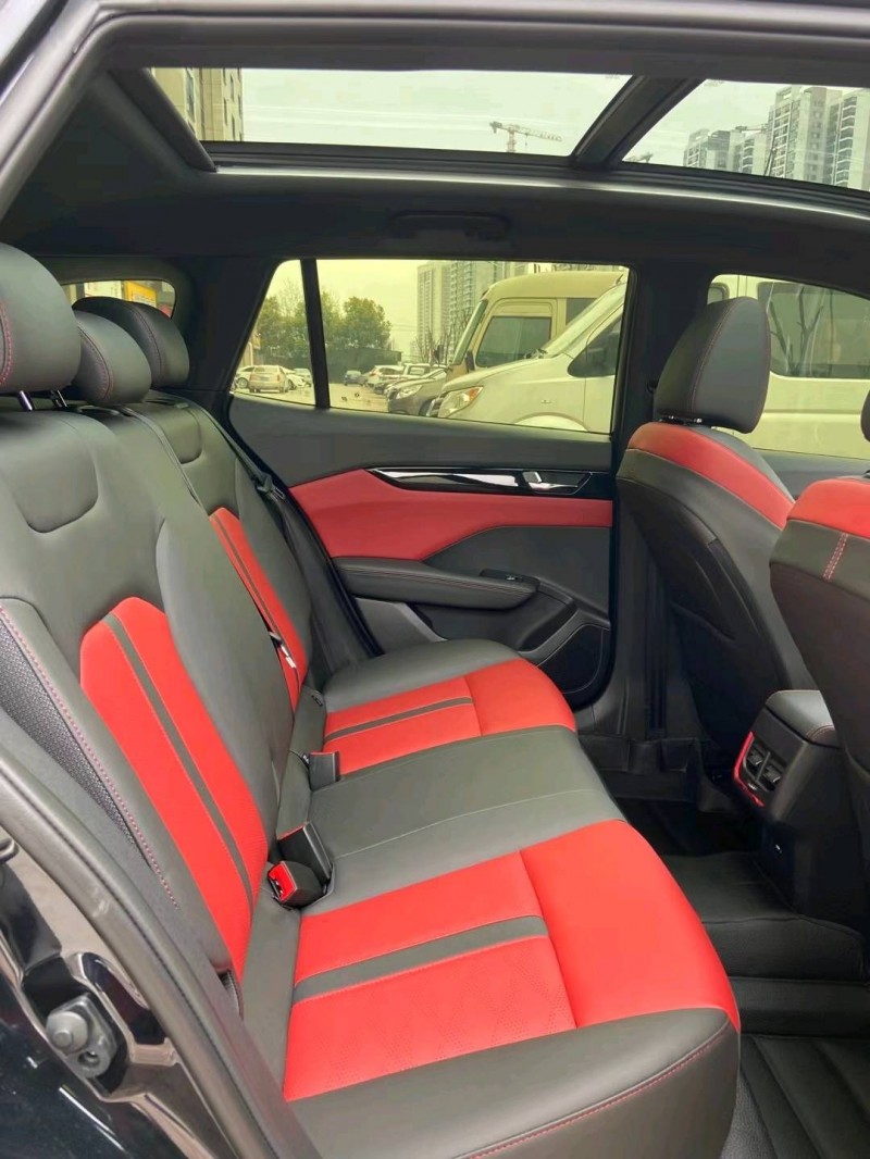 北京22年东风奕炫8