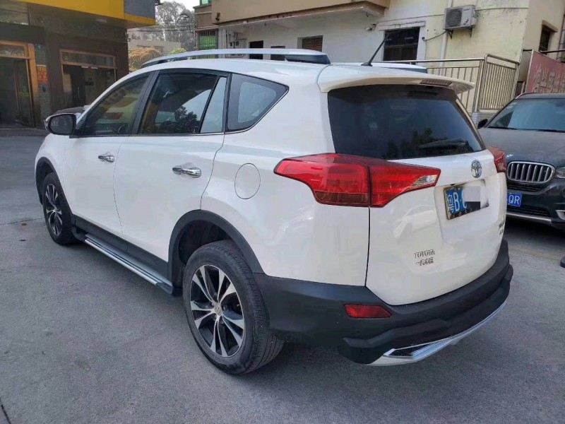 深圳15年豐田RAV46