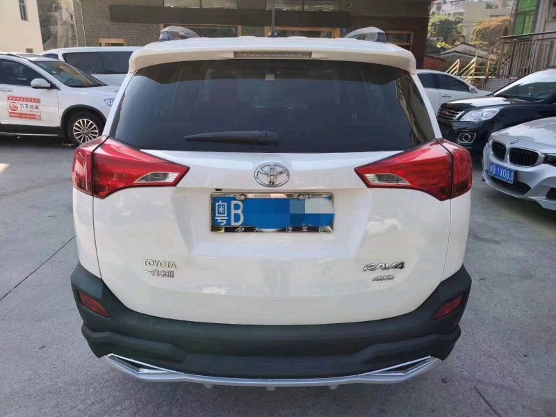 深圳15年豐田RAV47