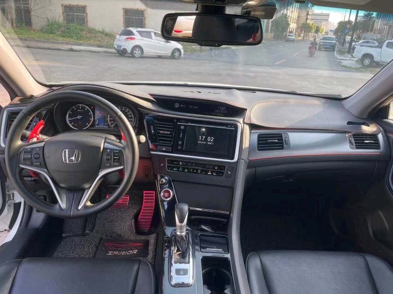 江门17年本田思铂睿5