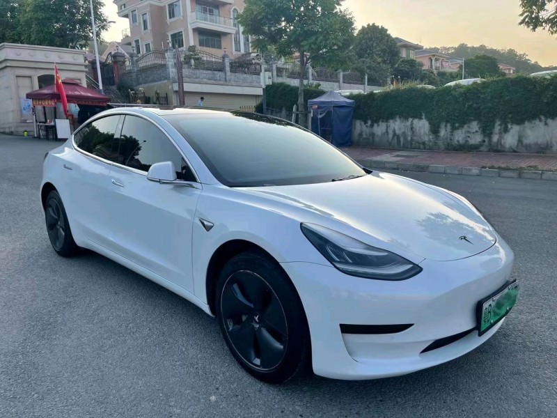 深圳19年特斯拉MODEL 32
