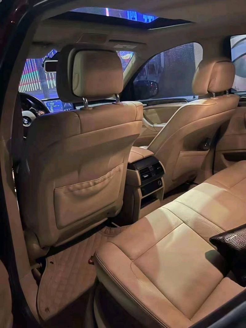 北京16年宝马X34