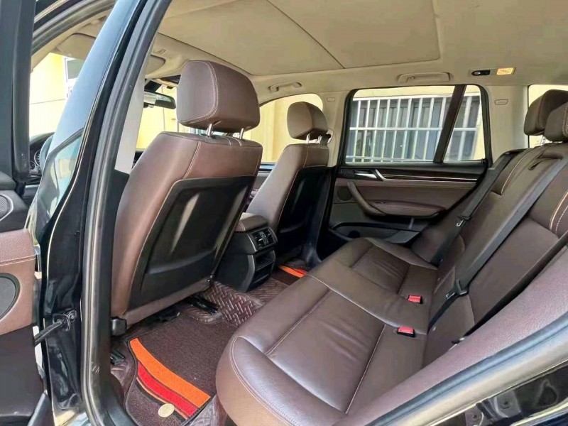 北京16年宝马X35