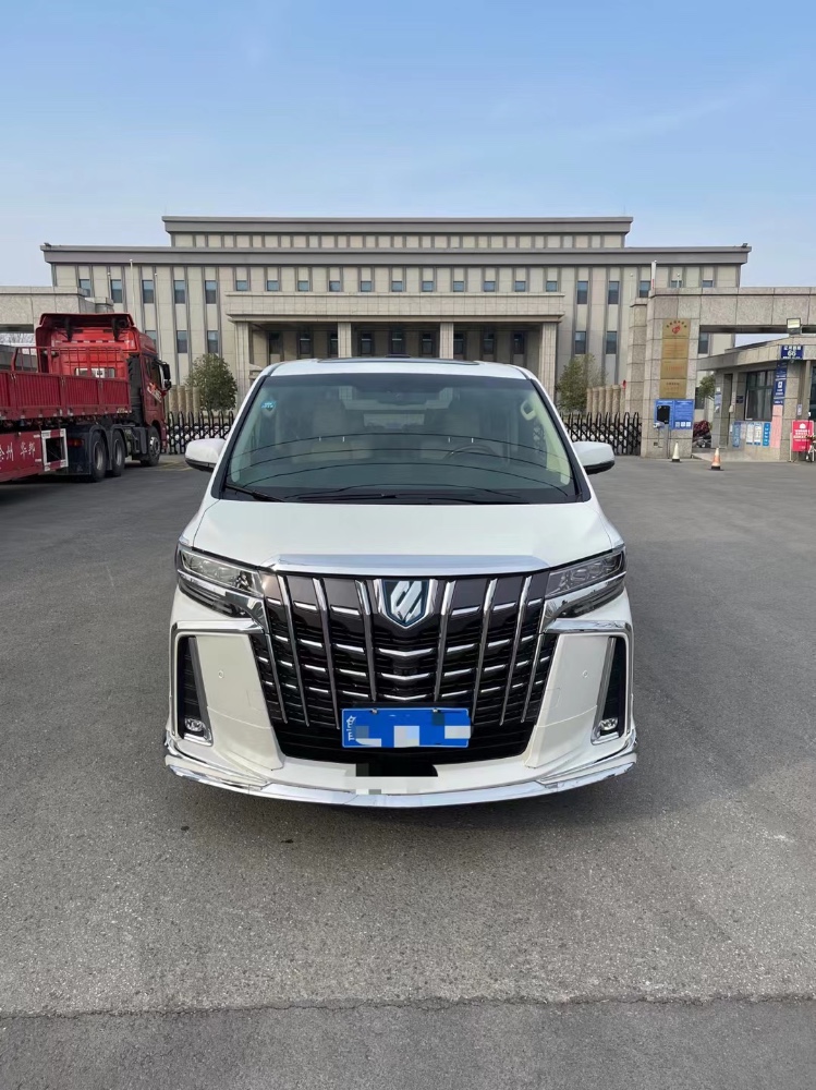 徐州17年丰田埃尔法1