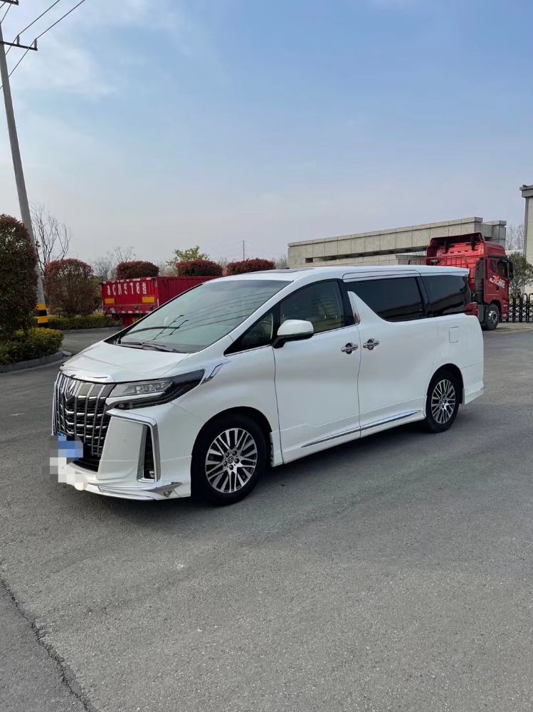 徐州17年丰田埃尔法4