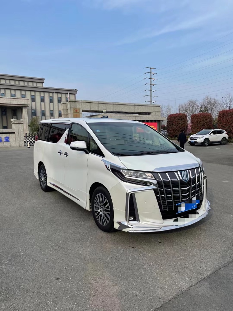 徐州17年丰田埃尔法5