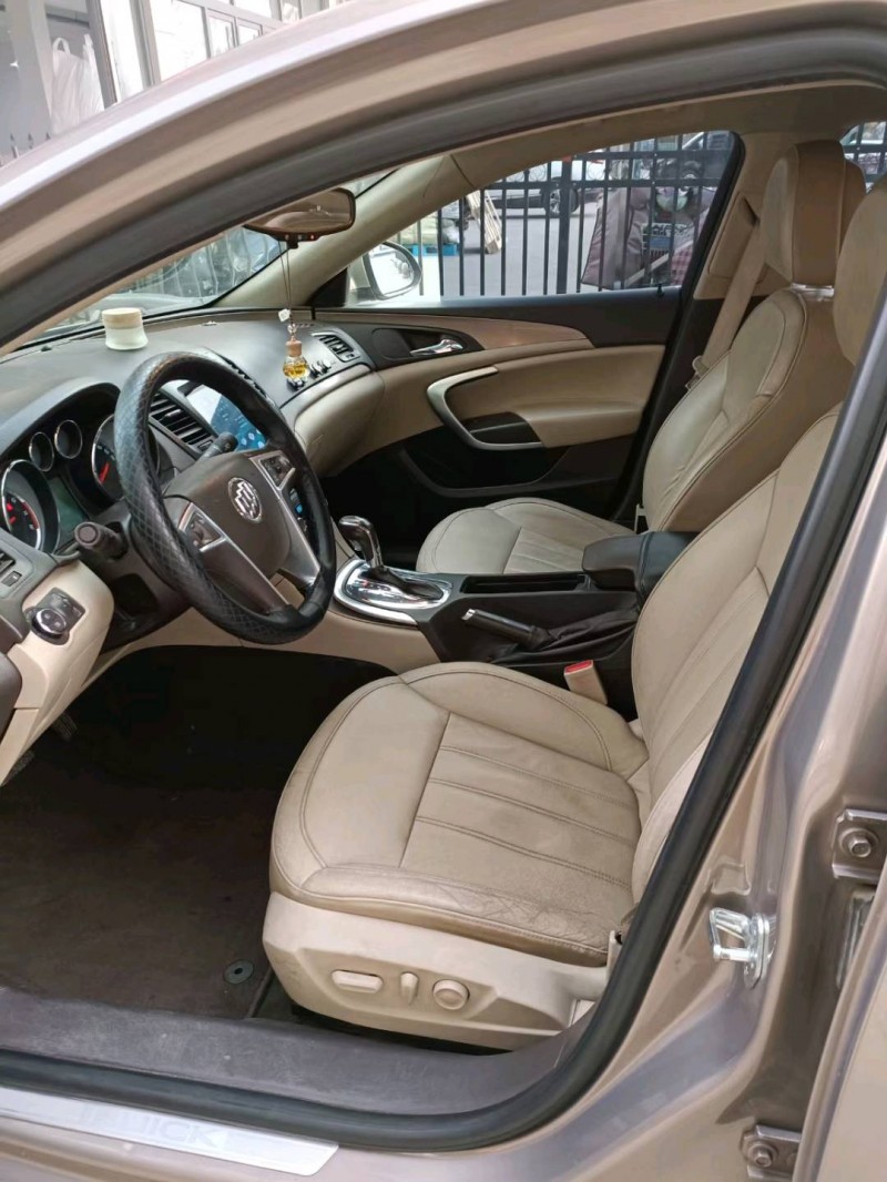 徐州12年别克君威7