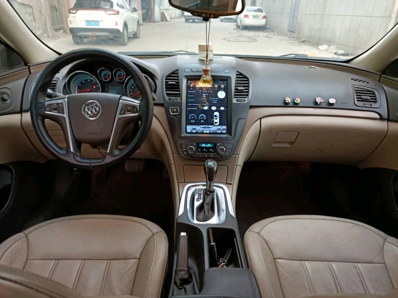 徐州12年别克君威9