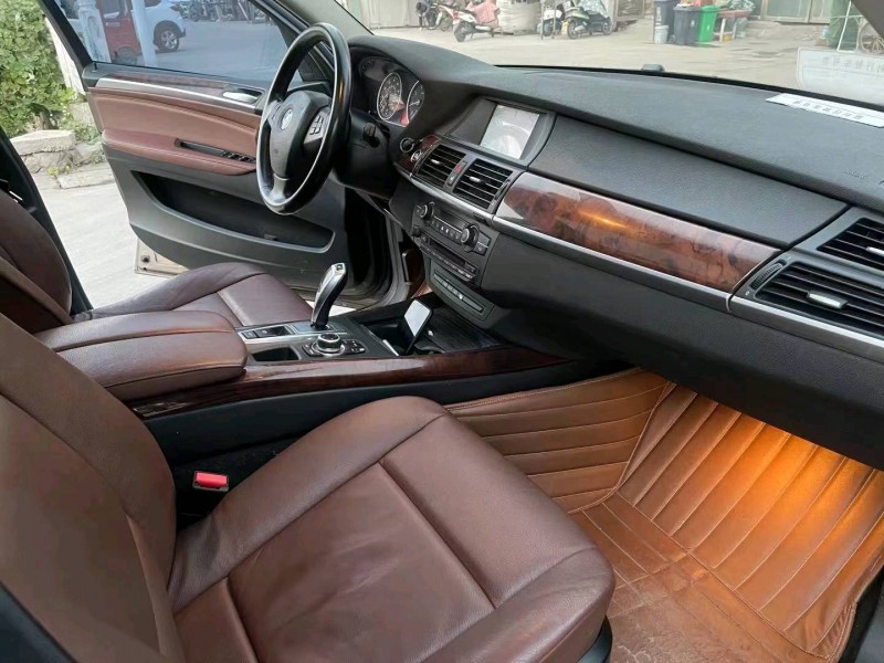 徐州12年宝马X57