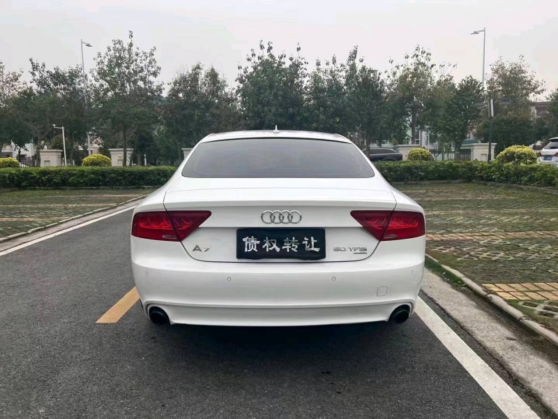 中山14年奧迪A7L5