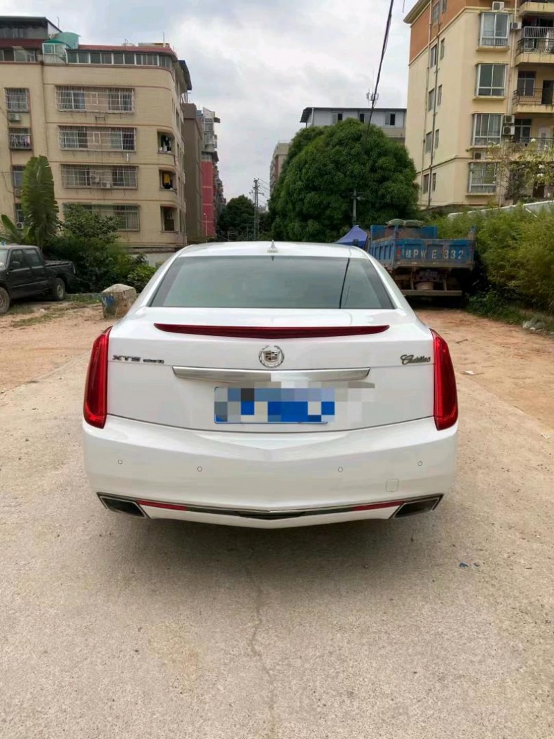 南寧13年凱迪拉克XTS5