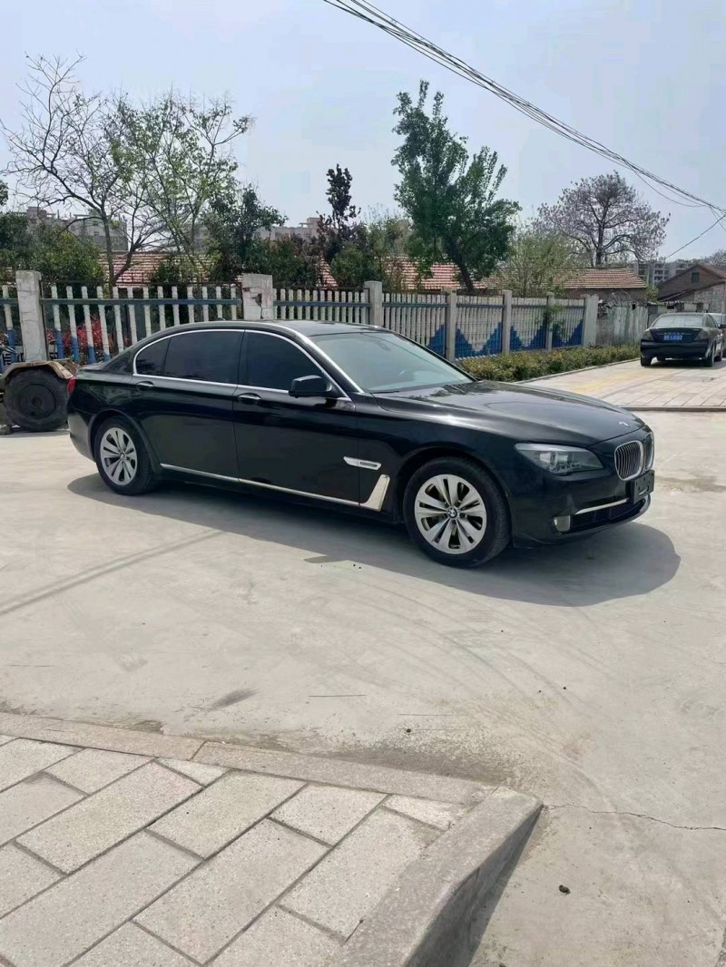 北京11年宝马7系3