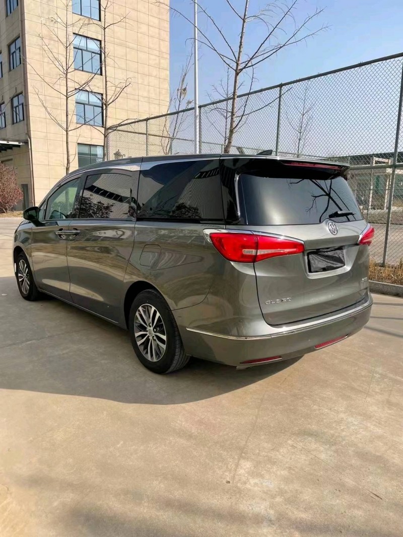 徐州18年别克GL84