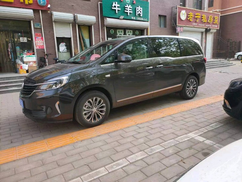濟寧22年別克GL83