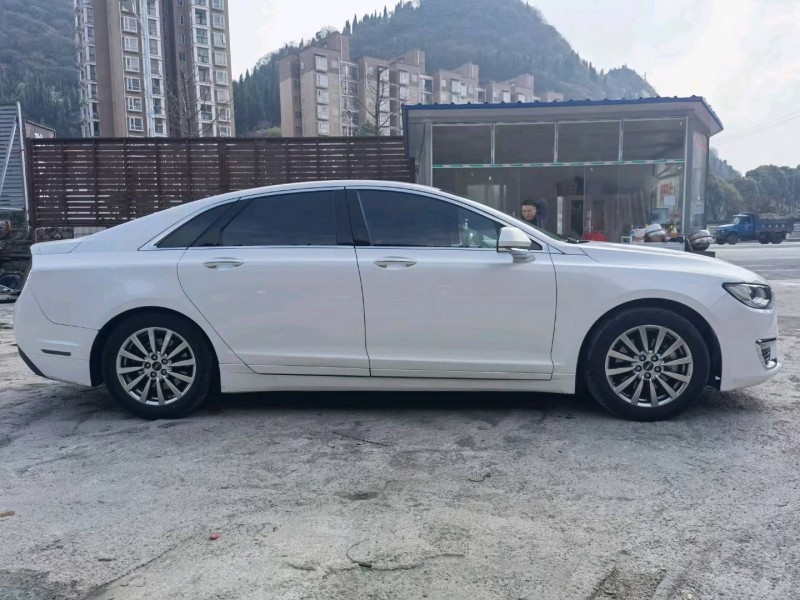 安順18年林肯MKZ6