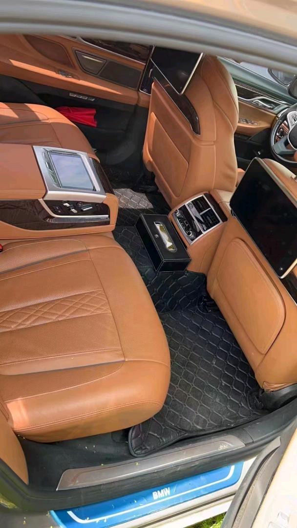 北京17年宝马7系2