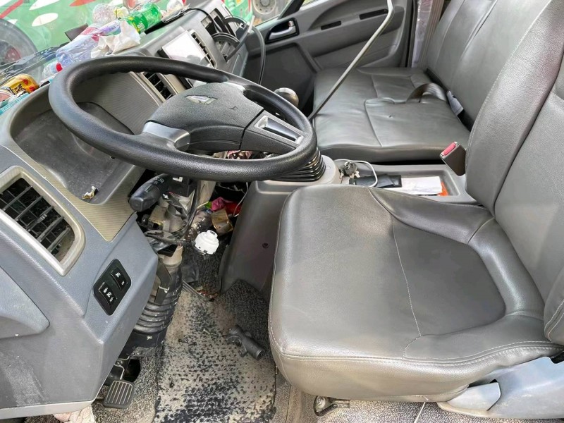 開封18年卡車系列重汽豪沃5