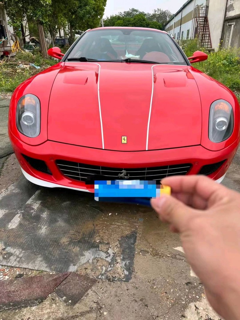 宜昌12年法拉利599 GTB5