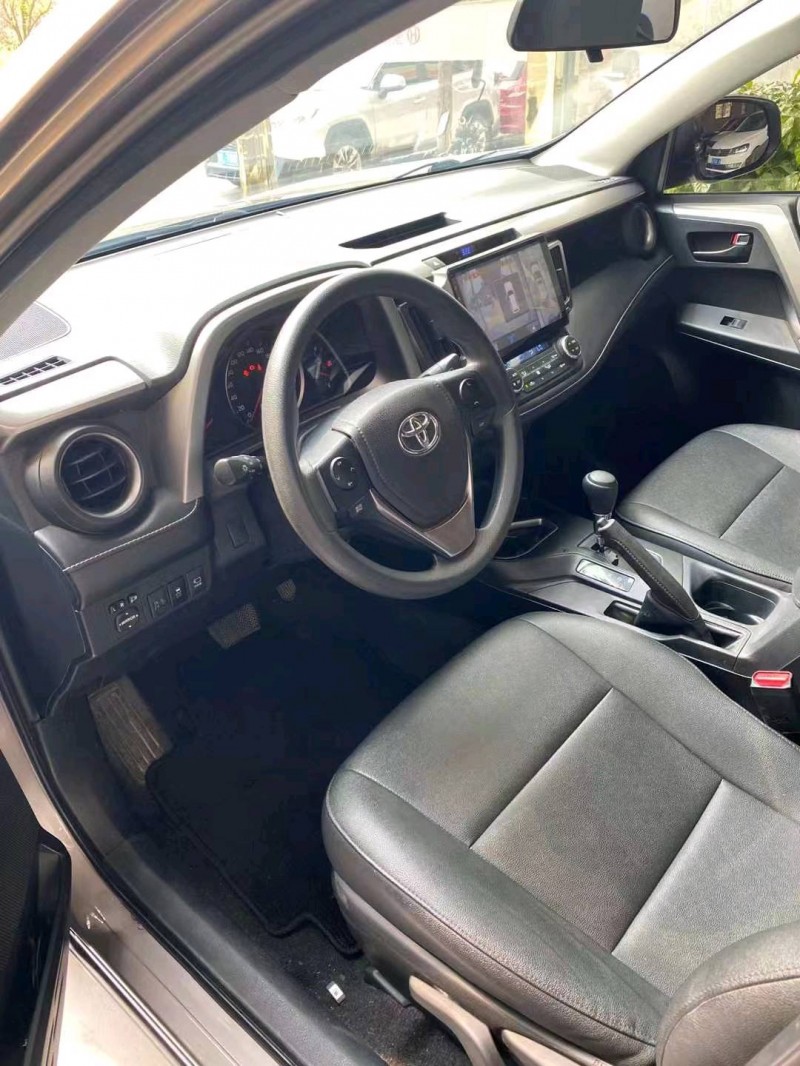 長沙18年豐田RAV4榮放4