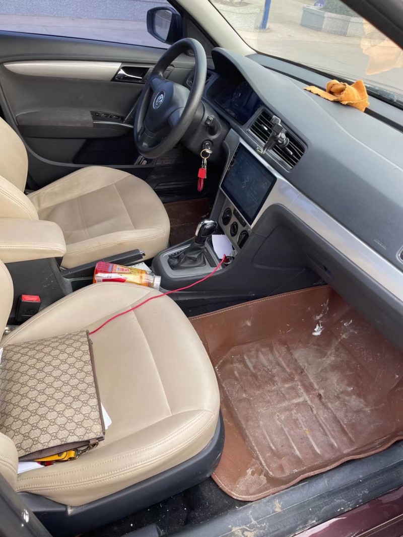 徐州14年大众朗逸5