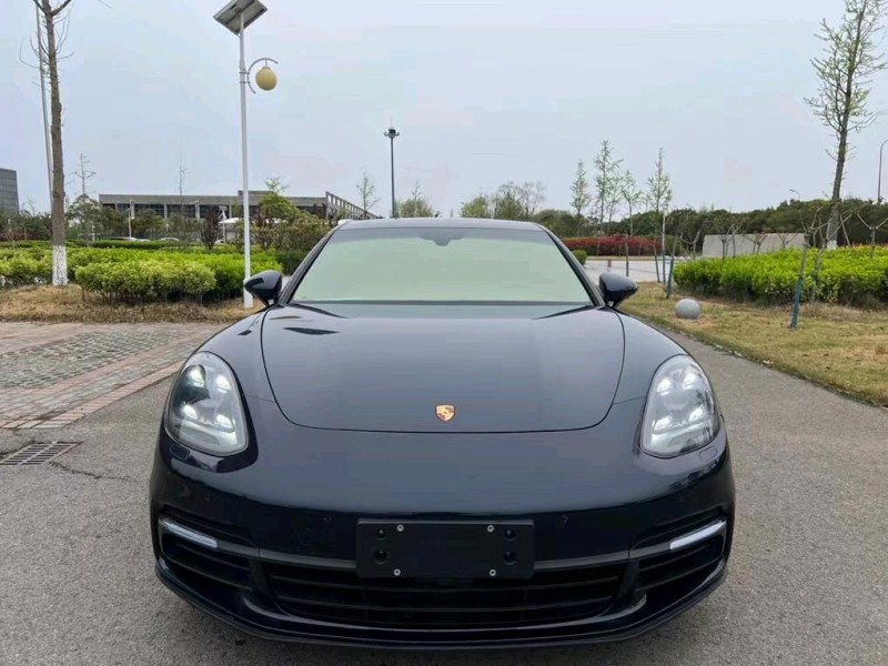 盐城17年保时捷帕拉梅拉1