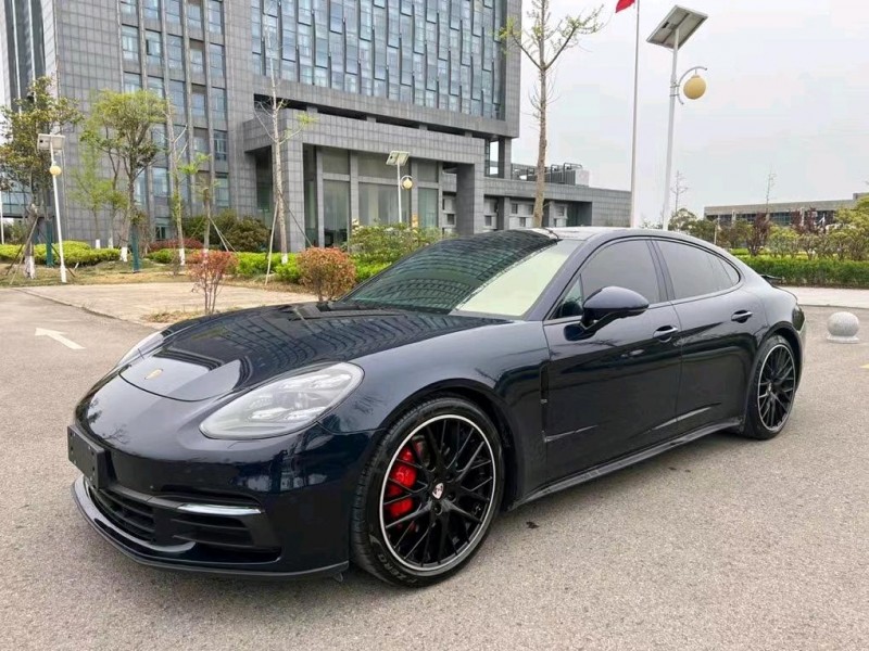 盐城17年保时捷帕拉梅拉3
