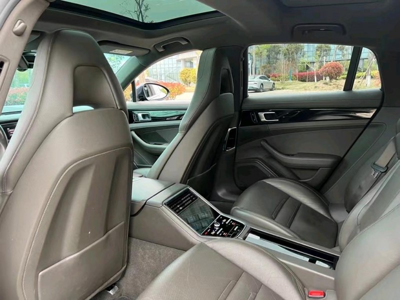 盐城17年保时捷帕拉梅拉5