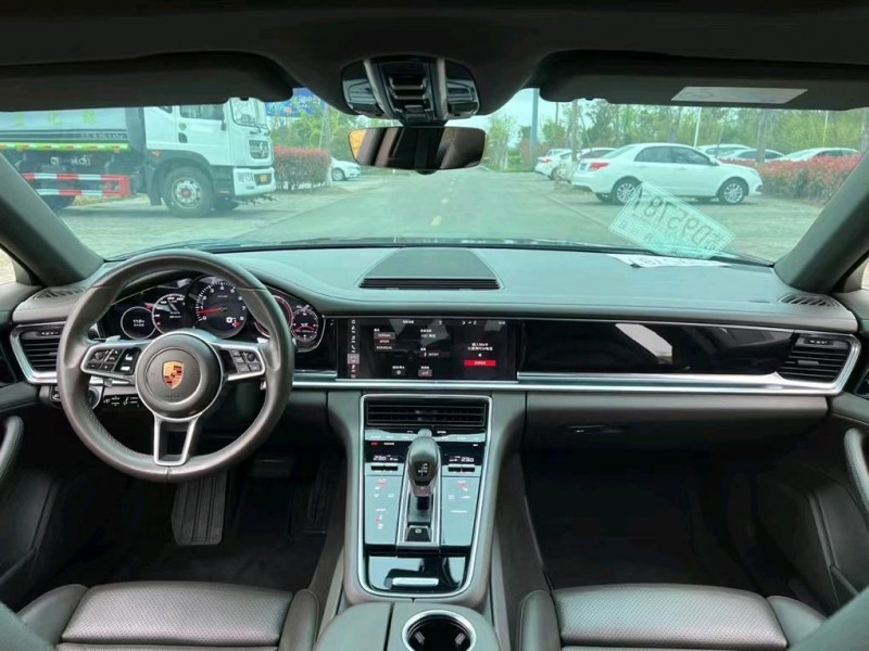 盐城17年保时捷帕拉梅拉6