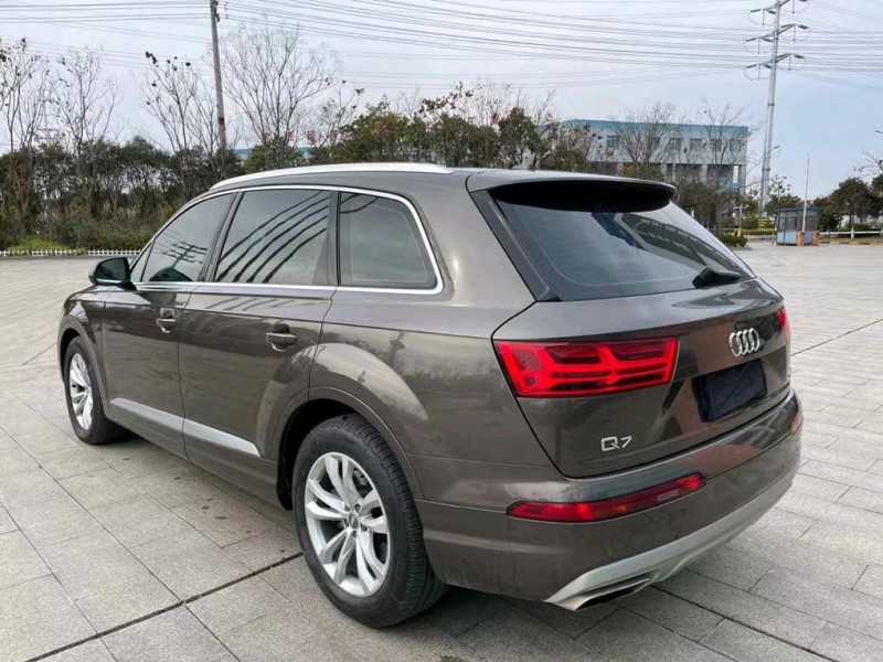 鹽城17年奧迪Q79