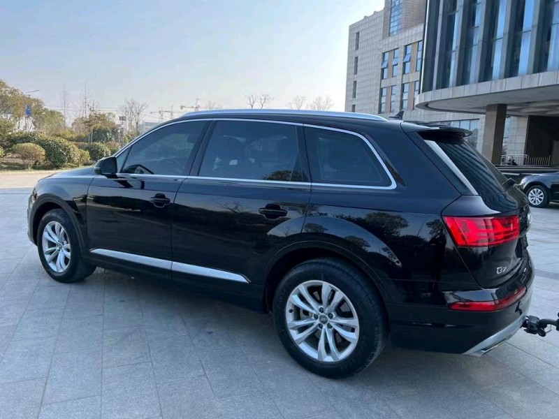 鹽城18年奧迪Q77