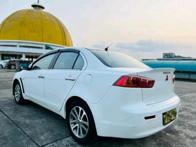 东莞13年三菱翼神8